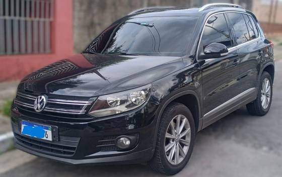 VOLKSWAGEN TIGUAN 2.0 TSI R-LINE 16V TURBO GASOLINA 4P TIPTRONIC VOLKSWAGEN TIGUAN 2.0 TSI R-LINE 16V TURBO GASOLINA 4P TIPTRONIC